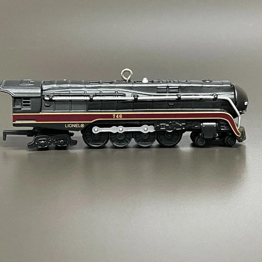 Hallmark Keepsake 746 Norfolk and Western Steam Locomotive Lionel Train Ornament